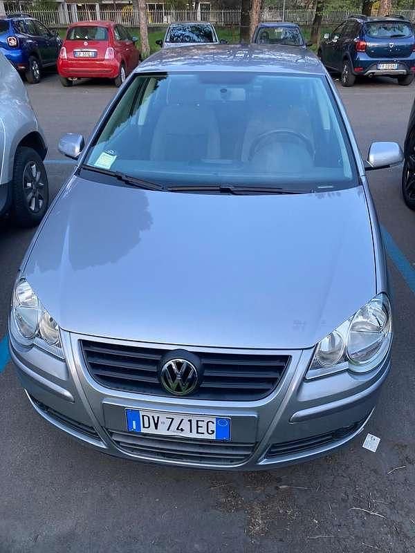 Usata VW Polo Comfortline 69 CV (50 kW) 2009 Argento Utilitaria