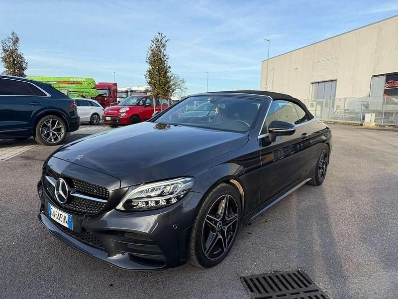 Usata Mercedes C180 Premium Plus 156 CV (114 kW) 2020 Other Cabrio