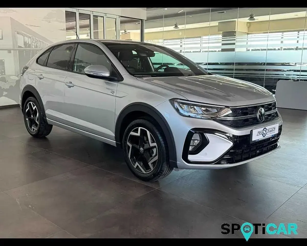 Usata VW Taigo R-line 116 CV (85 kW) 2025 Argento SUV