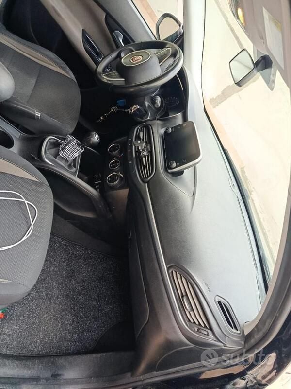 Usata Fiat Tipo 120 CV (88 kW) 2017 Nero Station wagon