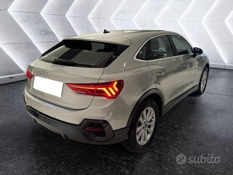 Usata Audi Q3 Sportback Business Plus 149 CV (109 kW) 2023 Grigio SUV
