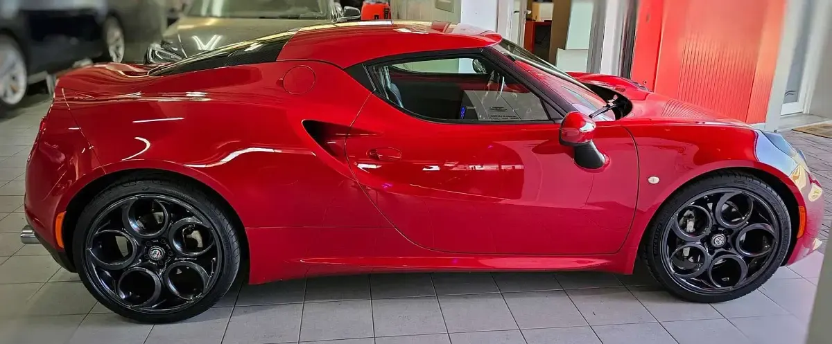 Usata Alfa Romeo 4C 241 CV (177 kW) 2015 Rosso Coupé