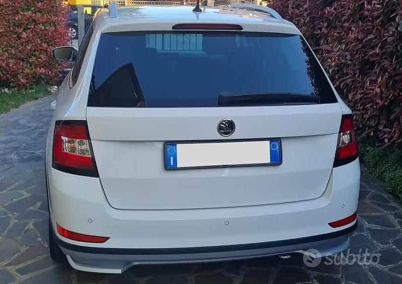 Usata Skoda Fabia ScoutLine 75 CV (55 kW) 2019 Bianco Station wagon