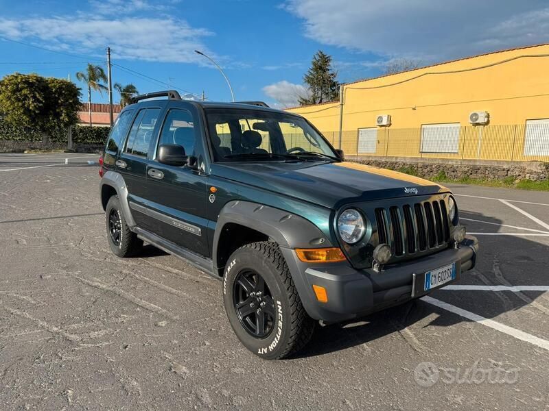 Usata Jeep Cherokee 163 CV (119 kW) 2005 Verde SUV
