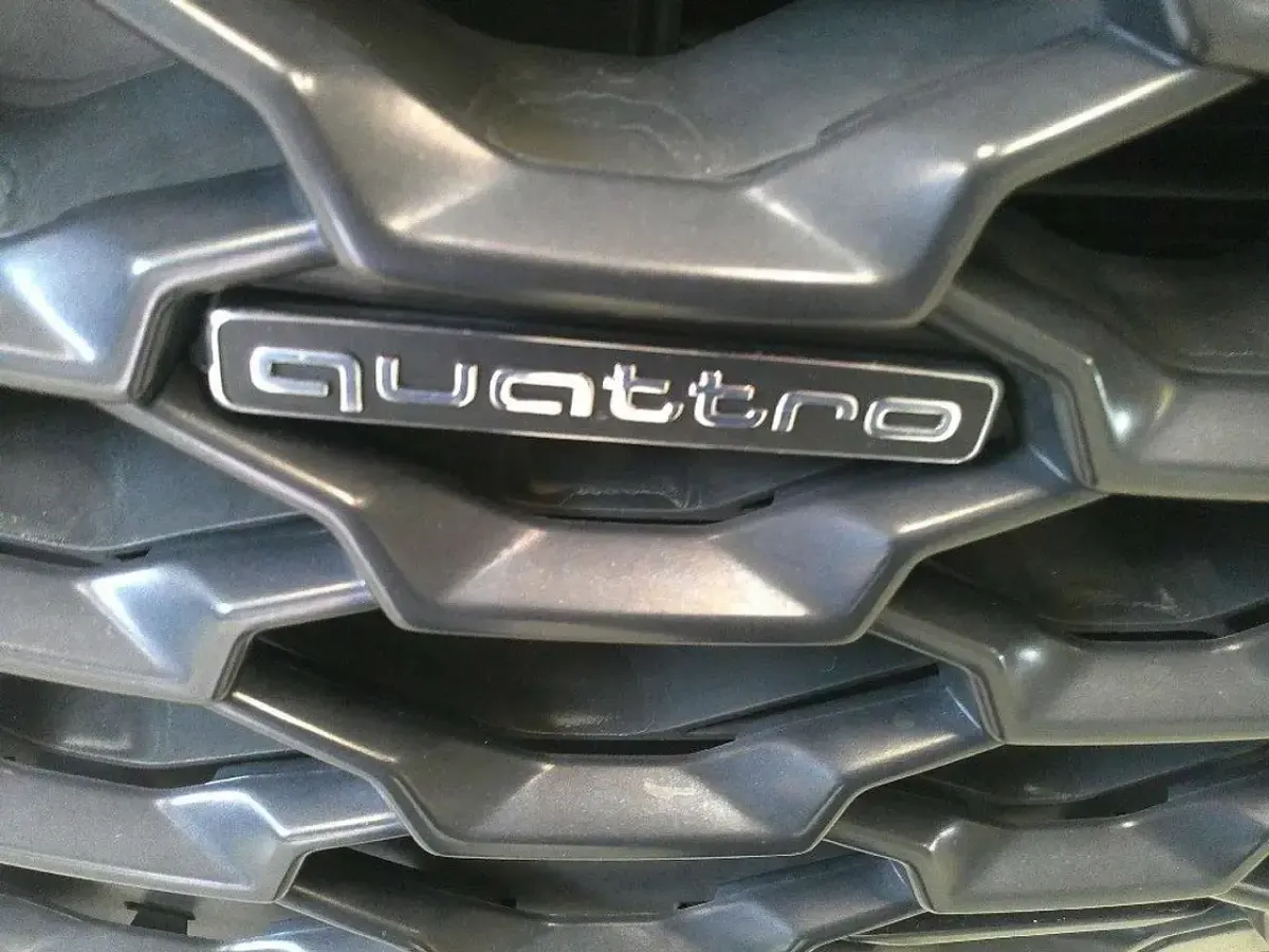 Usata Audi Q3 150 CV (110 kW) 2021 Bianco metallizzato SUV