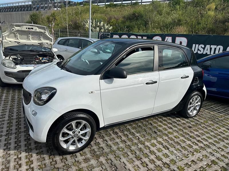 Bianco Usata 2015 Smart ForFour Prime Due volumi | 7400 € (Ottimo prezzo) - Immagine 1/4
