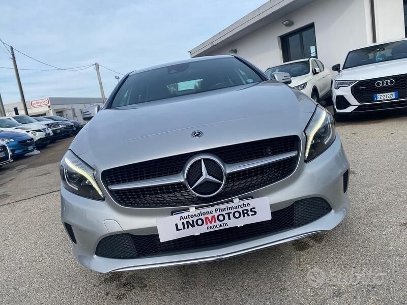 Usata Mercedes A180 109 CV (80 kW) 2018 Argento Berlina