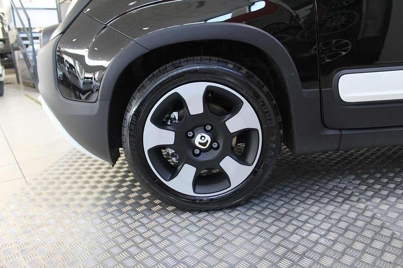 Nuova Fiat Panda Cross Cross 71 CV (52 kW) 2025 Nero Utilitaria