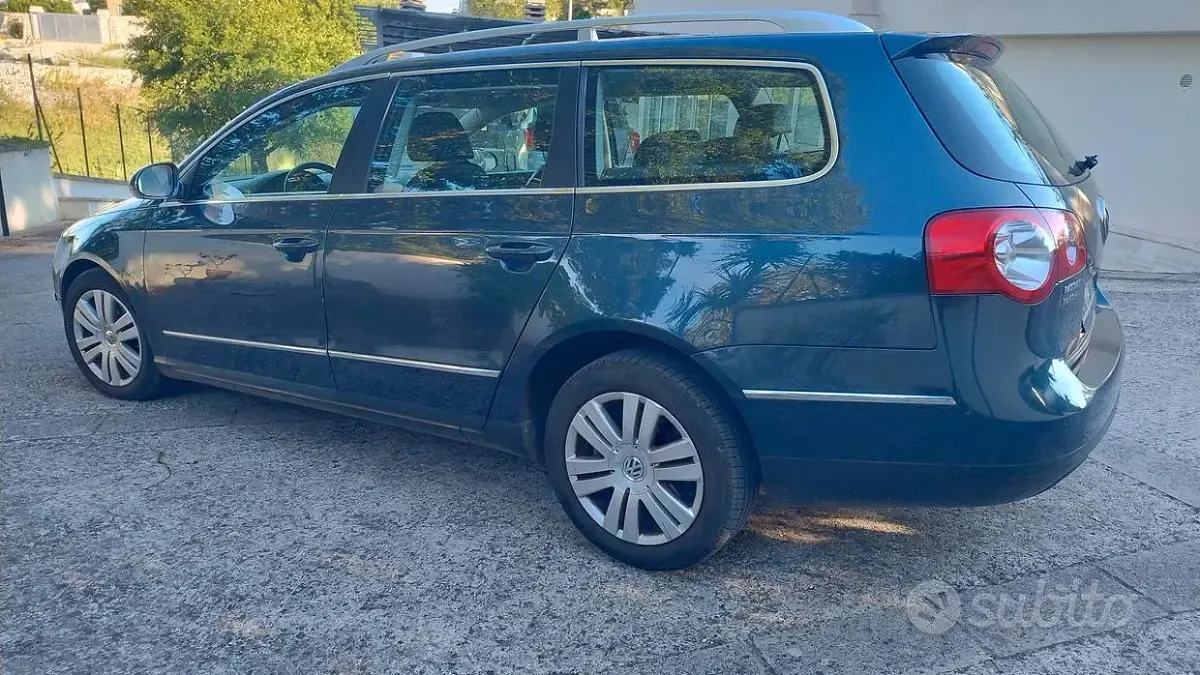 Usata VW Passat 140 CV (102 kW) 2008 Blu Station wagon