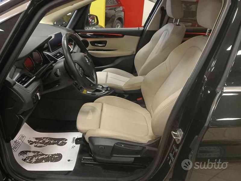 Usata BMW 218 Active Tourer Sport Line 150 CV (110 kW) 2019 Nero Monovolume