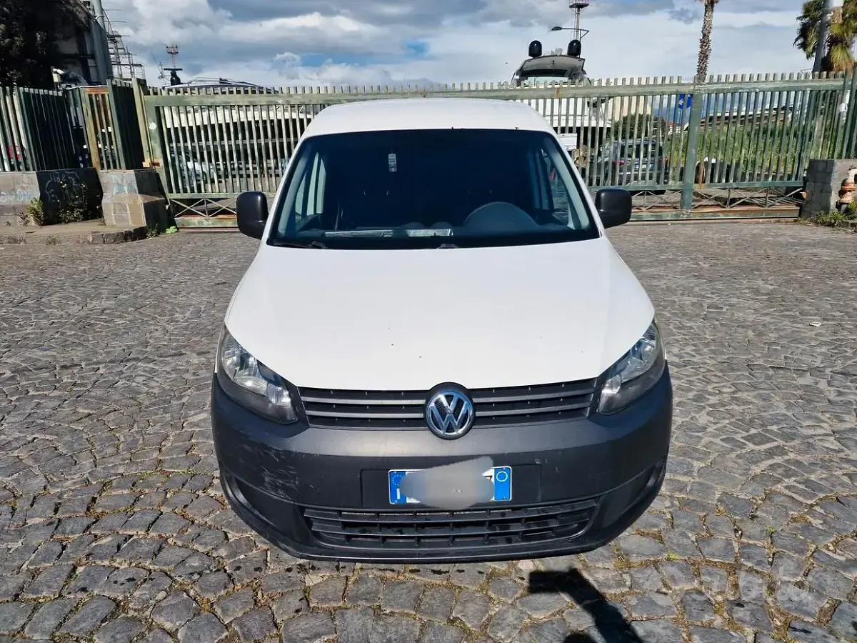 Begagnad VW Caddy 102 HK (75 kW) 2015 Vit Minibuss