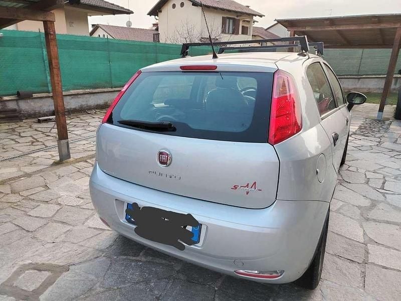 Usata Fiat Punto Street 69 CV (50 kW) 2015 Argento Utilitaria