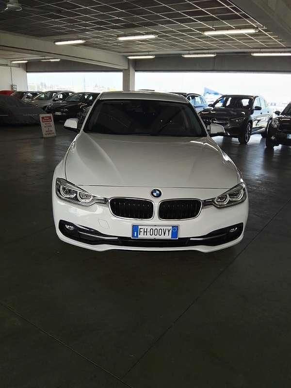Usata 2017 BMW 320 Gran Turismo Sport Line Tre volumi | 16.900 € - Immagine 1/4
