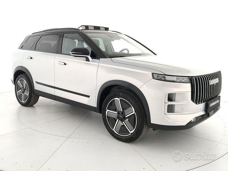 Nuova Jaecoo 7 347 CV (255 kW) 2025 Grigio SUV