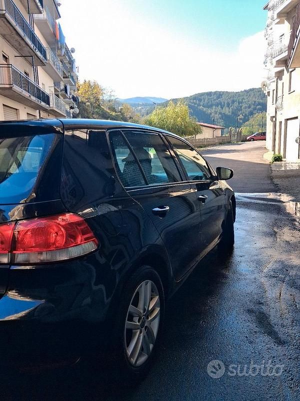 Usata VW Golf VI 110 CV (80 kW) 2010 Nero Utilitaria