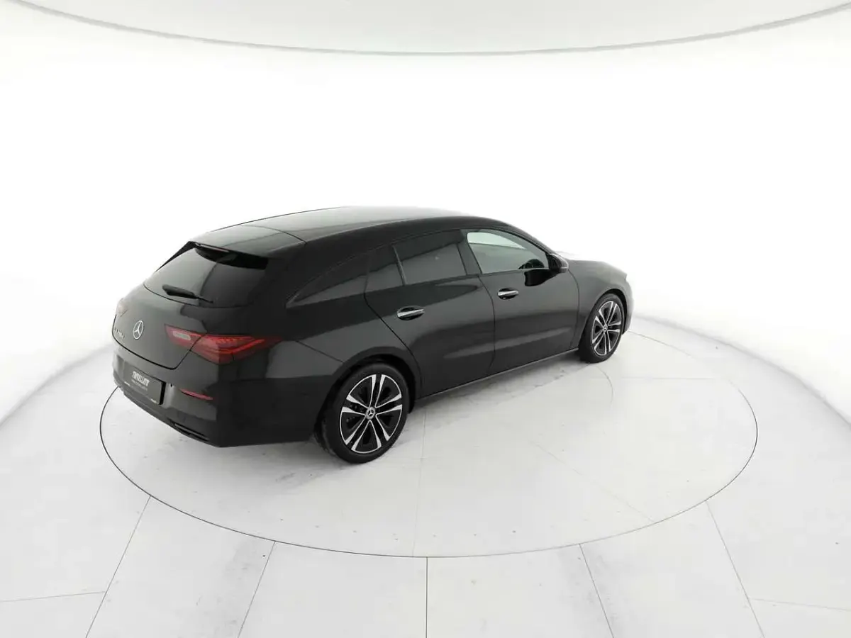 Usata Mercedes CLA200 Shooting Brake Advanced 150 CV (110 kW) 2024 Nero Station wagon