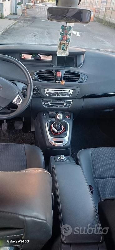 Usata Renault Scénic III 131 CV (96 kW) 2012 Grigio Monovolume