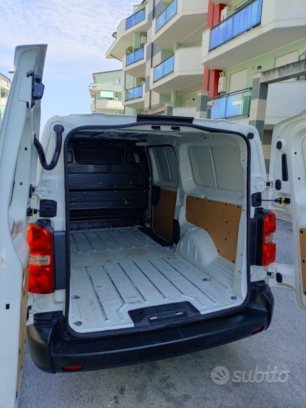 Bianco Usata 2019 Peugeot Expert Furgone | 12.500 € - Immagine 1/4