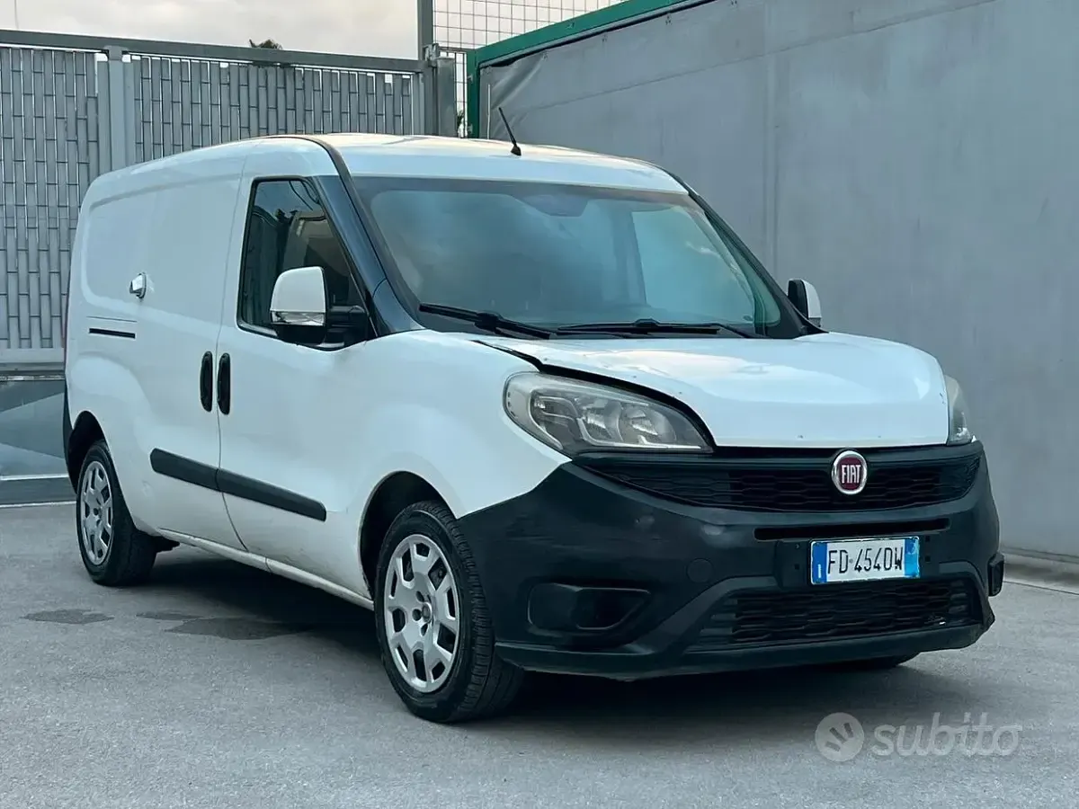 Begagnad Fiat Doblò 120 HK (88 kW) 2016 Vit Minibuss