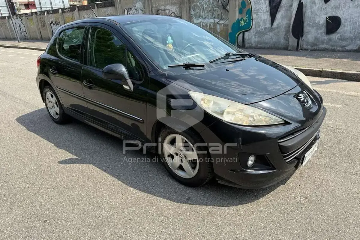 Usata Peugeot 207 95 CV (69 kW) 2010 Grigio Utilitaria