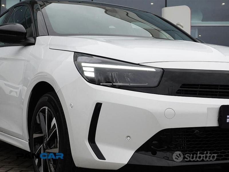 Usata Opel Corsa 101 CV (74 kW) 2025 Bianco Utilitaria