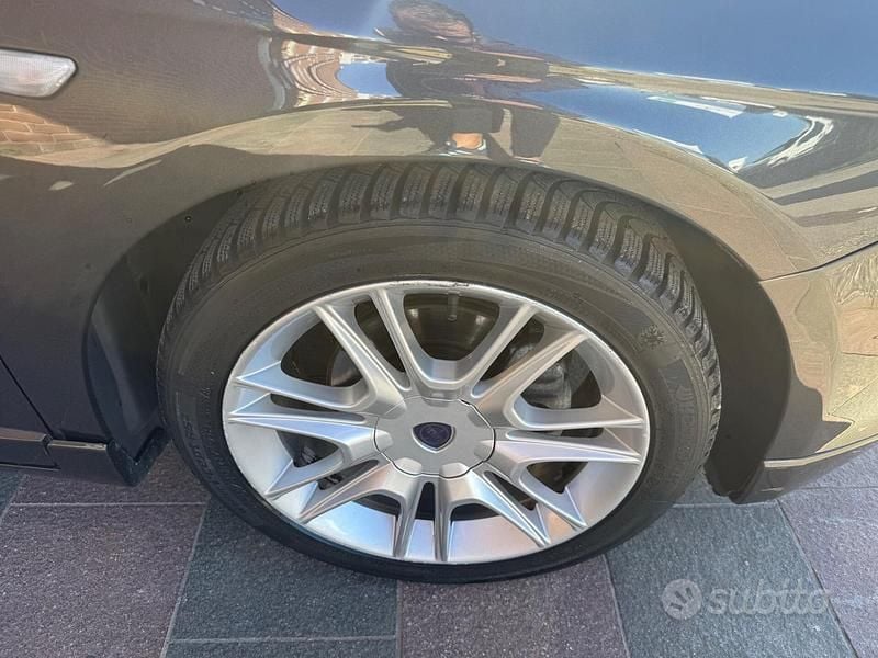 Usata Lancia Delta 150 CV (110 kW) 2009 Grigio Utilitaria