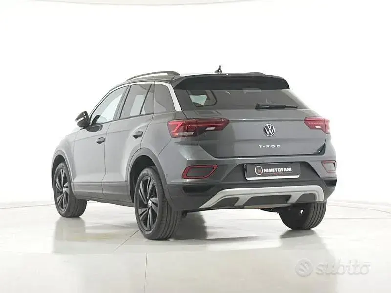 Usata VW T-Roc R-line Plus 116 CV (85 kW) 2025 Grigio SUV