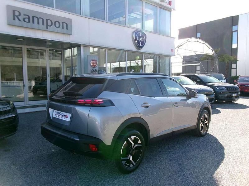 Usata Peugeot 2008 Allure 102 CV (75 kW) 2025 Grigio SUV