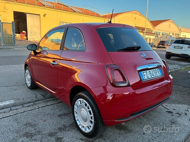Usata Fiat 500 Dolcevita 69 CV (50 kW) 2019 Rosso Berlina