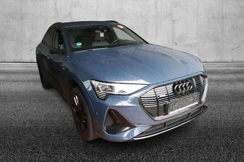 Usata Audi e-tron S-Line 300 kW (408 CV) 2022 Blu/azzurro SUV