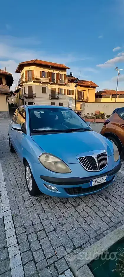 Usata Lancia Ypsilon 80 CV (58 kW) 2004 Utilitaria