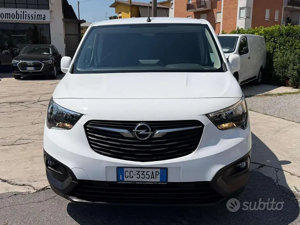Usata Opel Combo 102 CV (75 kW) 2021 Bianco Monovolume