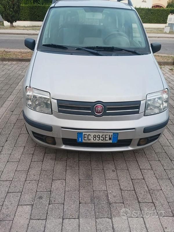 Usata Fiat Panda Dynamic 69 CV (50 kW) 2010 Grigio Utilitaria
