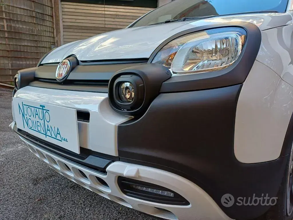 Nuova Fiat Panda Cross Cross 65 CV (47 kW) 2026 Bianco Utilitaria