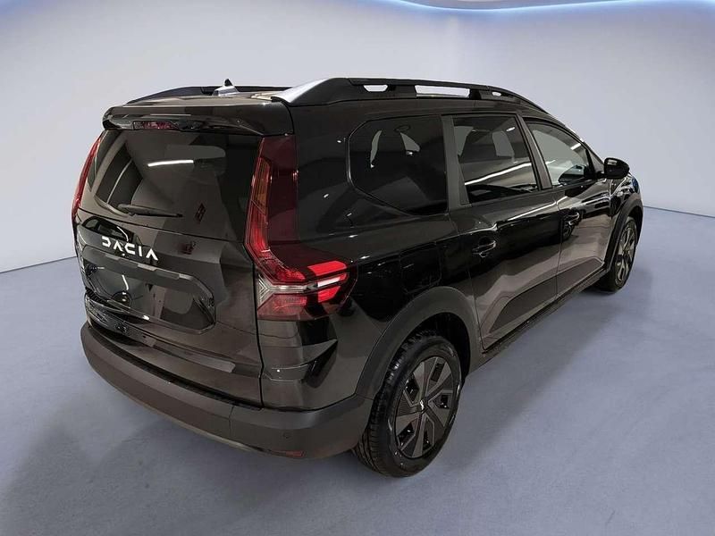 Usata Dacia Jogger Expression 101 CV (74 kW) 2024 Nero Monovolume