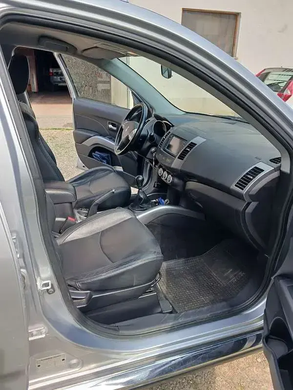 Usata Peugeot 4007 156 CV (114 kW) 2010 Grigio SUV