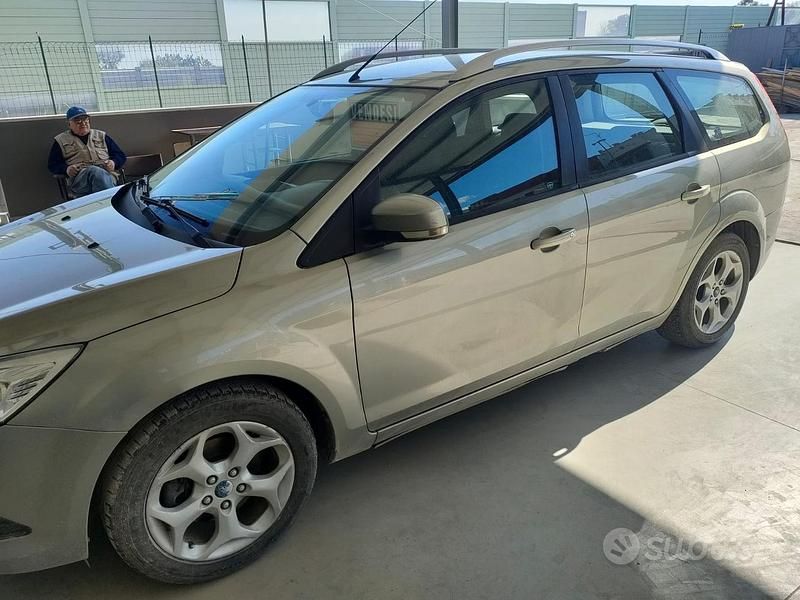 Usata Ford Focus 2015 Grigio Station wagon