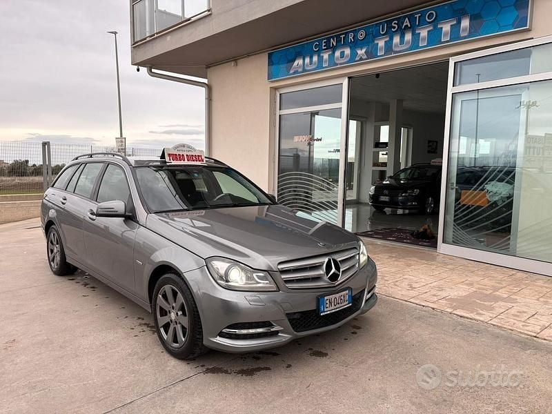 Usata Mercedes C220 Elegance 169 CV (124 kW) 2012 Grigio Station wagon