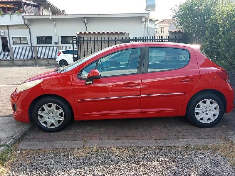 Occasion Peugeot 207 70 PK (51 kW) 2013 Rood Sedan