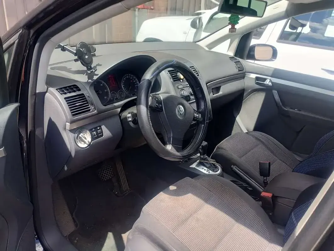 Usata VW Touran 140 CV (102 kW) 2004 Nero Monovolume
