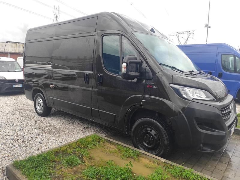 Usata Fiat Ducato 33 119 CV (87 kW) 2021 Nero Furgone