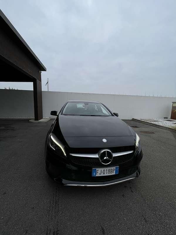 Usata Mercedes A200 136 CV (100 kW) 2017 Berlina
