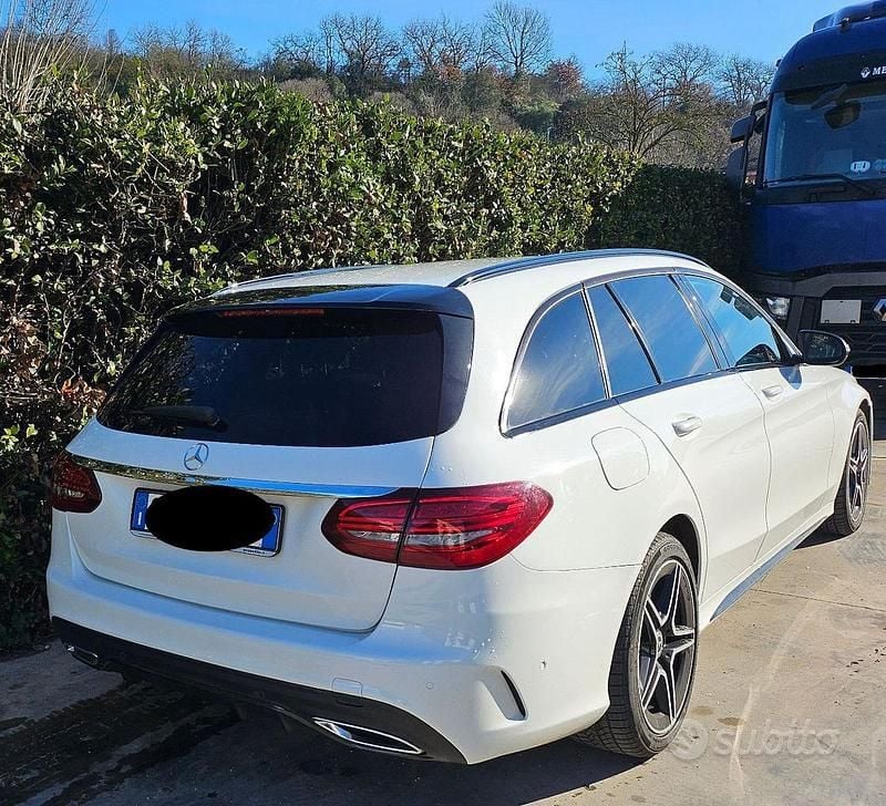 Usata Mercedes C300 AMG 245 CV (180 kW) 2019 Bianco Station wagon