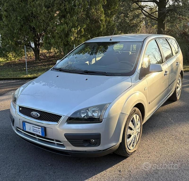 Usata Ford Focus 116 CV (85 kW) 2006 Grigio Berlina