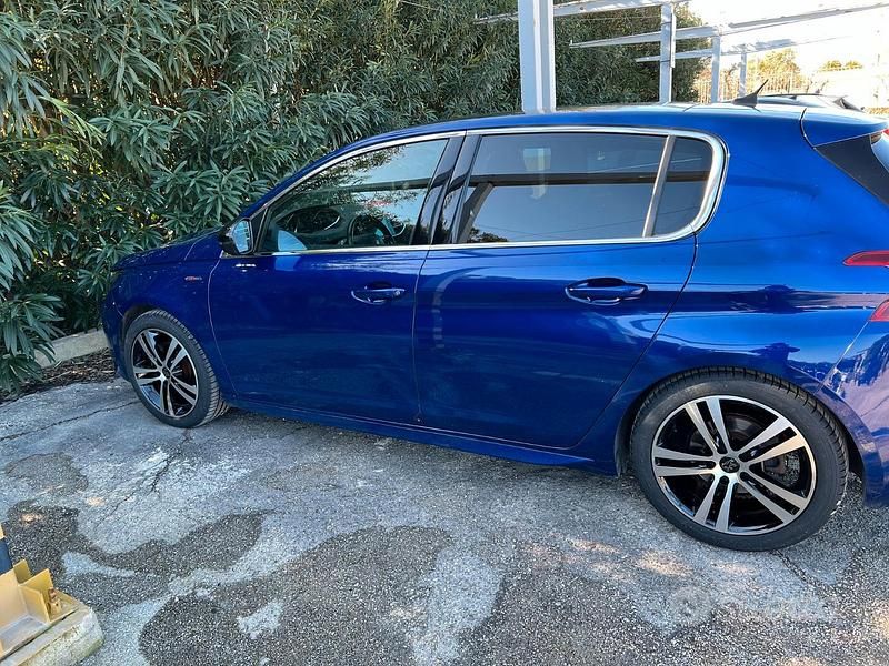 Usata Peugeot 308 131 CV (96 kW) 2017 Blu Berlina