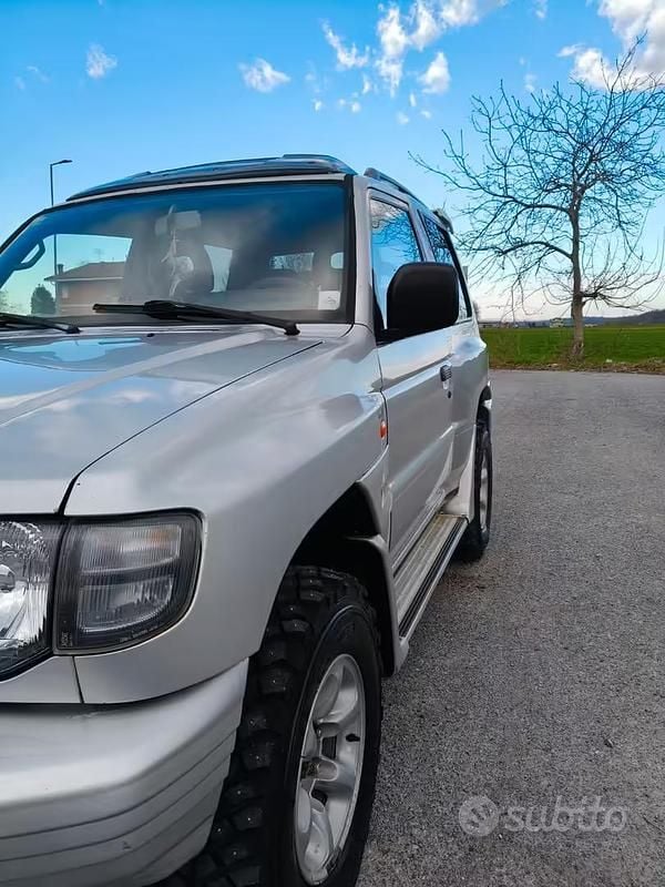 Usata Mitsubishi Pajero 2000 Grigio SUV