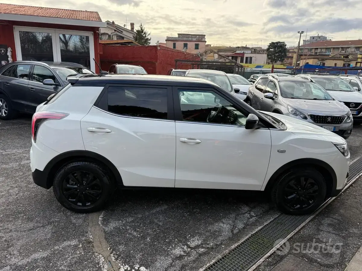 Usata SsangYong Tivoli 136 CV (100 kW) 2021 Bianco SUV