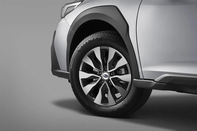 Usata Subaru Outback Premium 169 CV (124 kW) 2024 Argento SUV