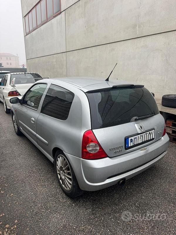 Usata Renault Clio II R.S. 169 CV (124 kW) 2002 Grigio Berlina