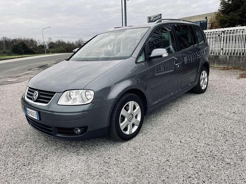 Other Usata 2004 VW Touran Highline Monovolume | 3499 € (Buon prezzo) - Immagine 1/4